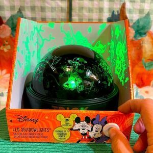 Disney Mickey & Friends LED shadow lights NWT